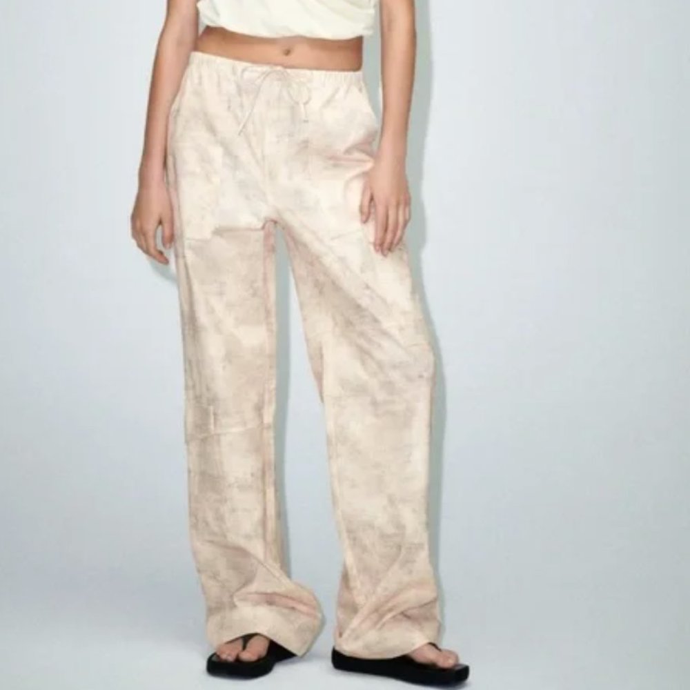 NWT Zara printed cargo pants pink / white